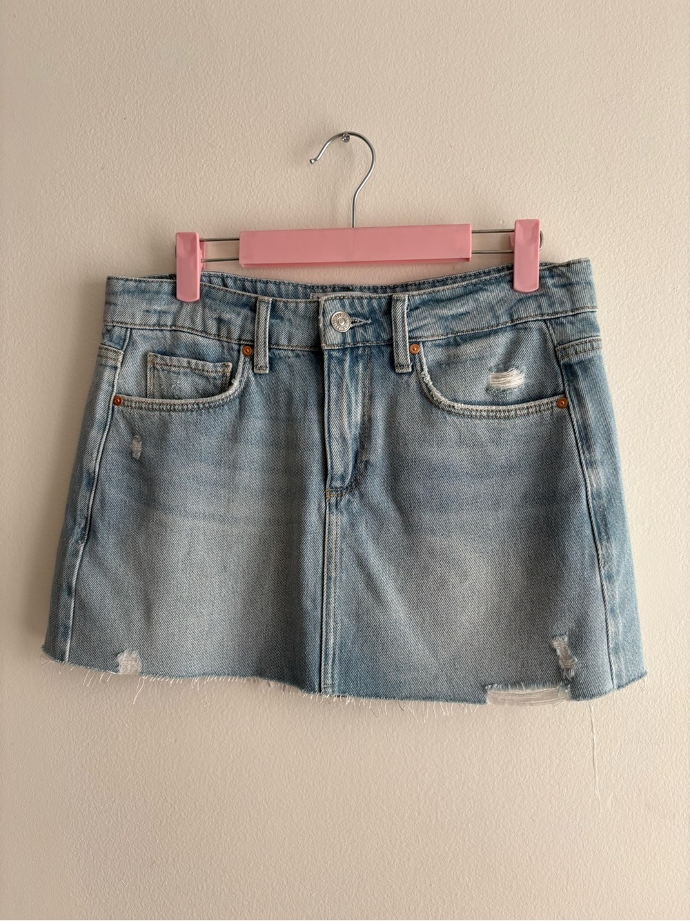 PAIGE Light Blue Distressed Denim Mini Skirt Raw Hem Light Wash Size 26